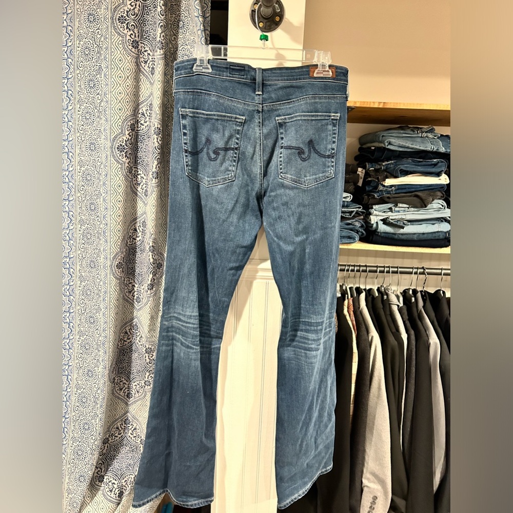 Women’s jeans